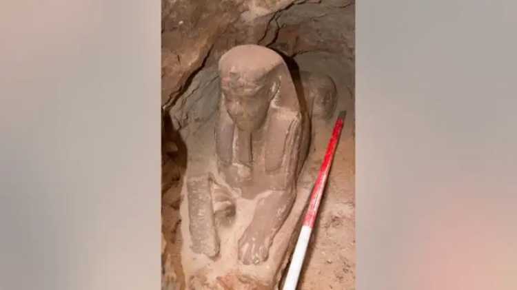 Ancient Rare Objects Found Underground Egyptian Sphinx