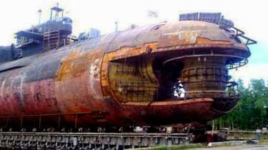 the bow of Russian submarine K-84 Yekaterinburg stripped bare