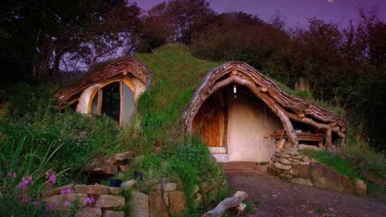 Simon Dale hobbit house