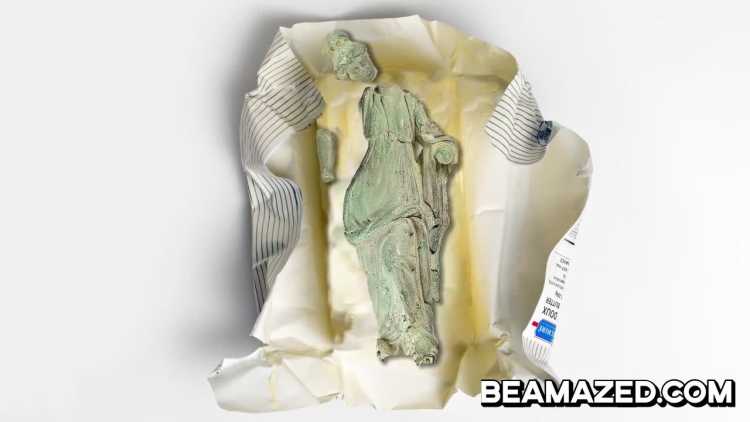 Incredible Metal Detector Finds Roman statue