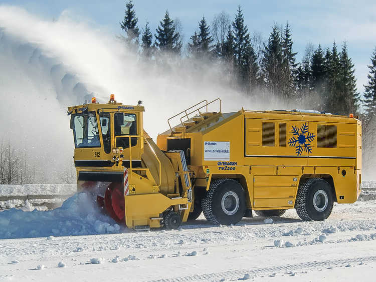 Airport snowblower machine