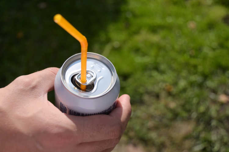 Soda Can Tabs straw holder