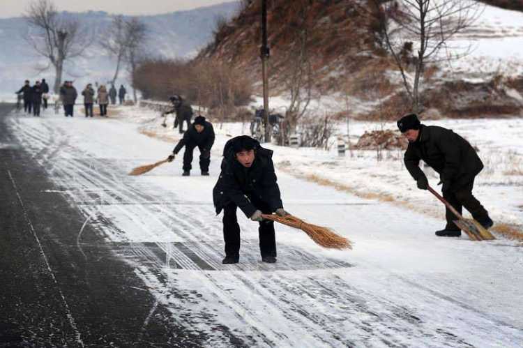 Snow path cleaners north korea