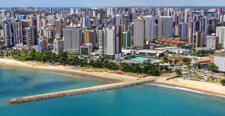 Fortaleza now beach city