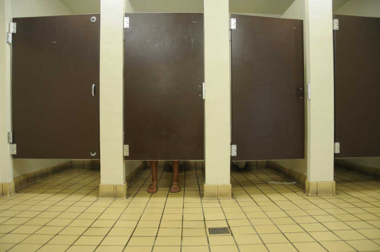 US Toilet Stall Gaps