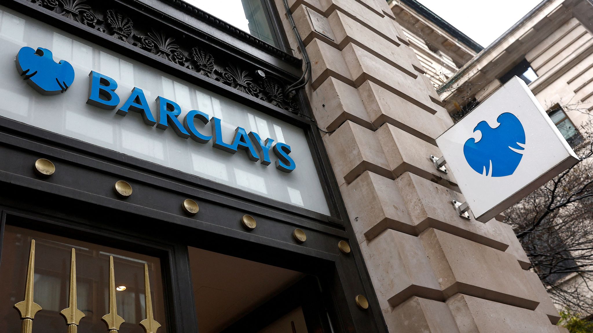 Barclays reduces loans by up to 50bps, HSBC cuts rates by up to 25bps