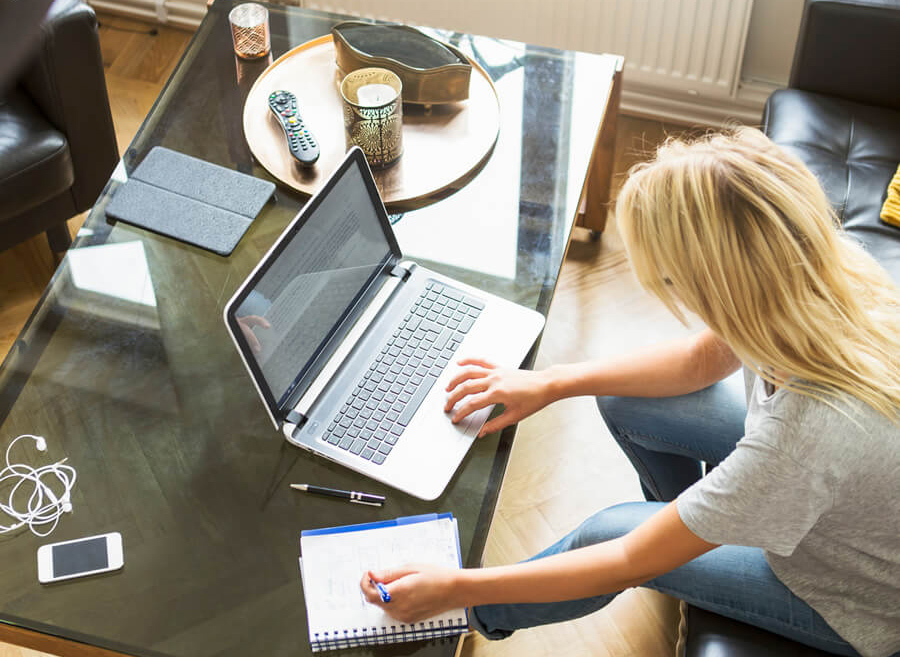 woman-working-w900