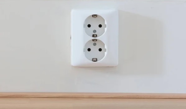 electricity socket netherlands