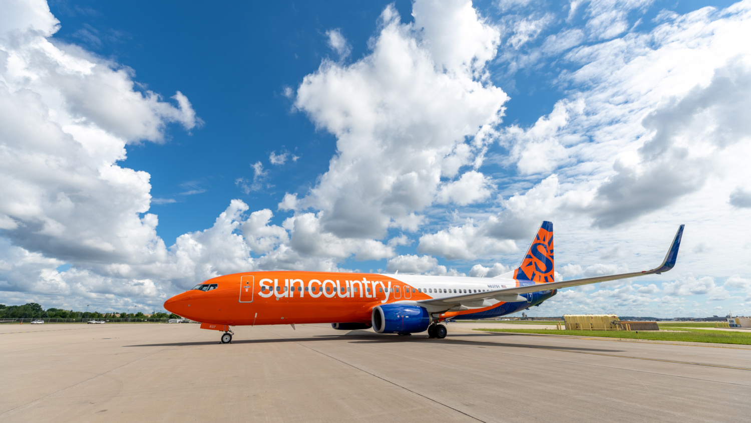 Sun-Country-Livery_03-1500x844-1.jpg