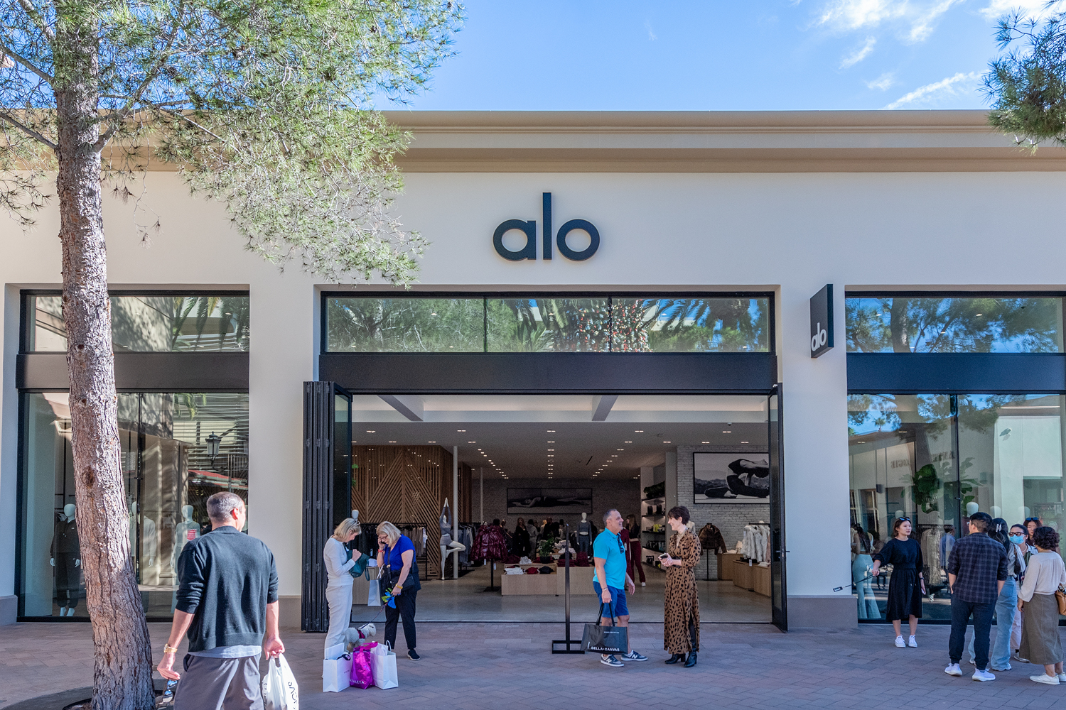 Alo Yoga Irvine Company Retail