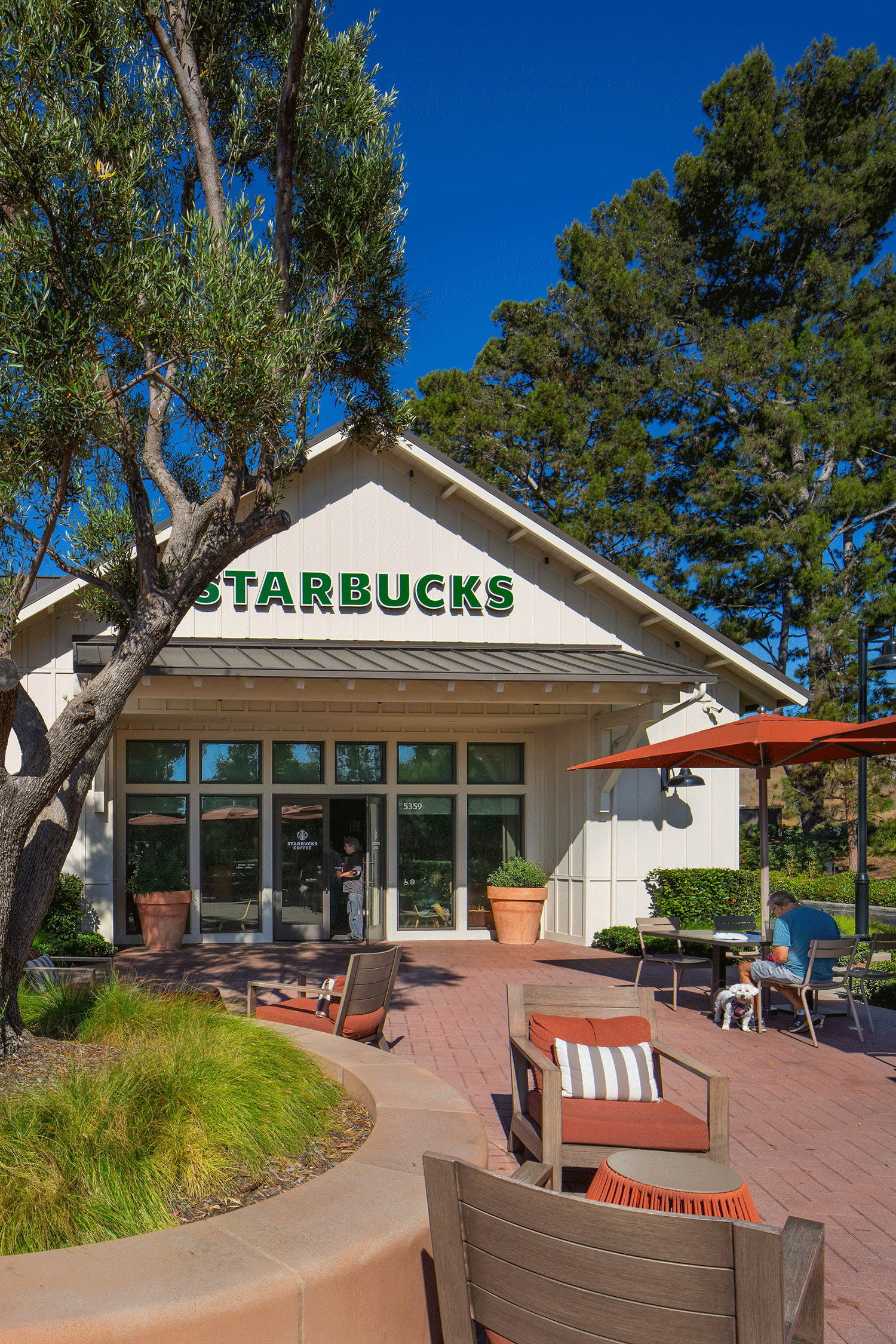  View of Starbucks at Parkview Center