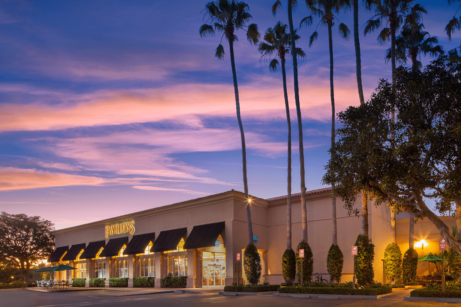  Sunset view of Bayside Shopping Center