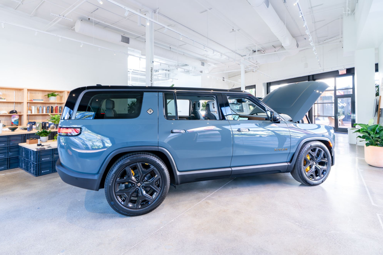 Rivian Brings Cutting-Edge EV Innovation to Their New Irvine Showroom