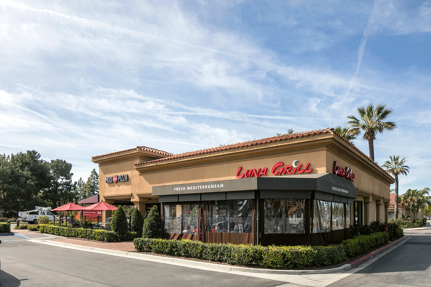  Exterior view of Luna Grill at Westpark Plaza