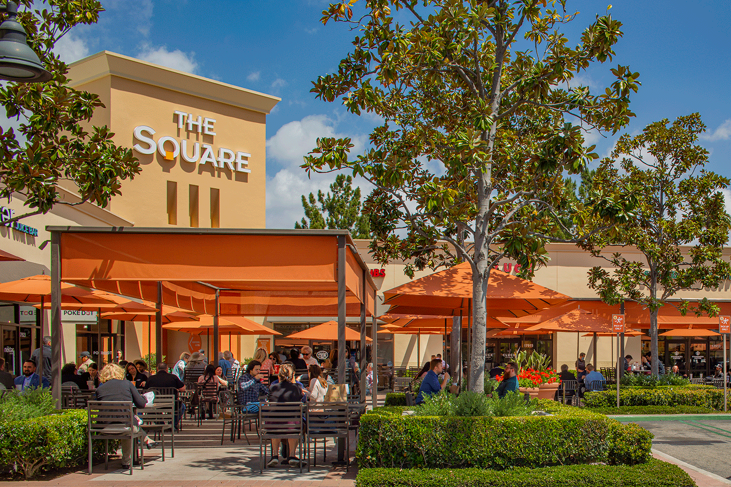  Daytime view of the courtyard at The Square®