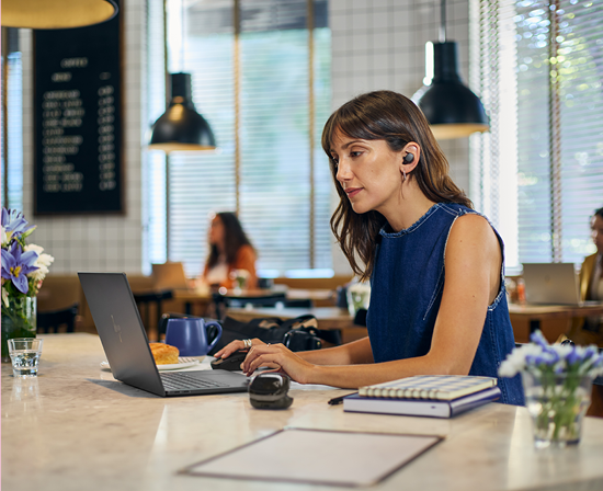 HP Poly q.com 550 x 448 HP Poly q.com 550 x 448