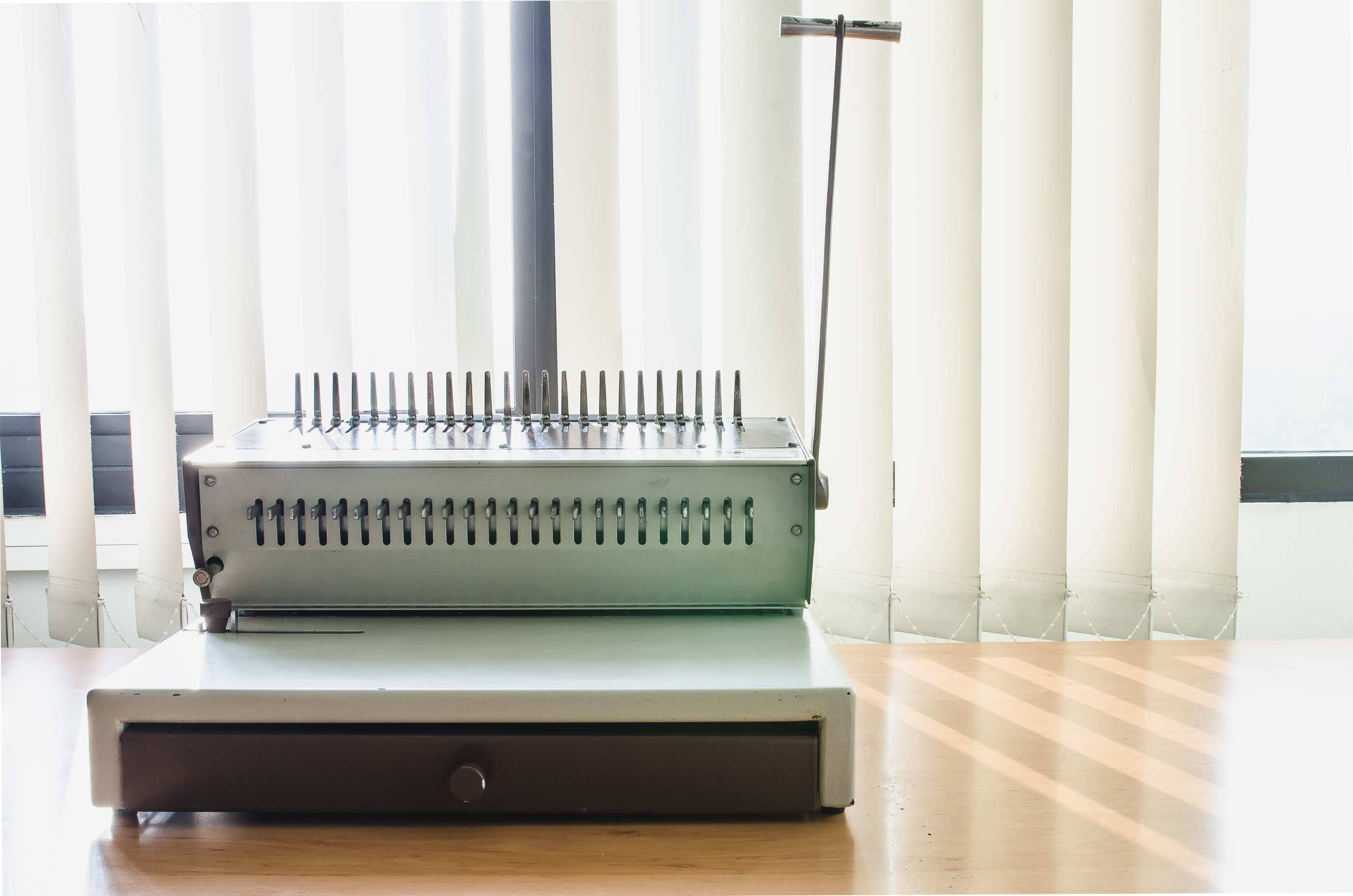 Hoe werkt een inbindmachineX