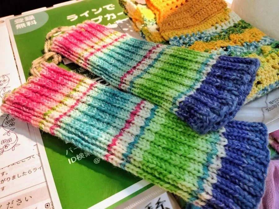 編み物を力に70代でニット作家へ