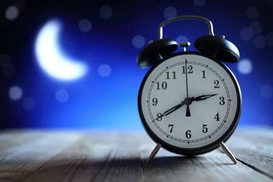 睡眠6時間以下で認知症リスク3割増か　専門家が警鐘