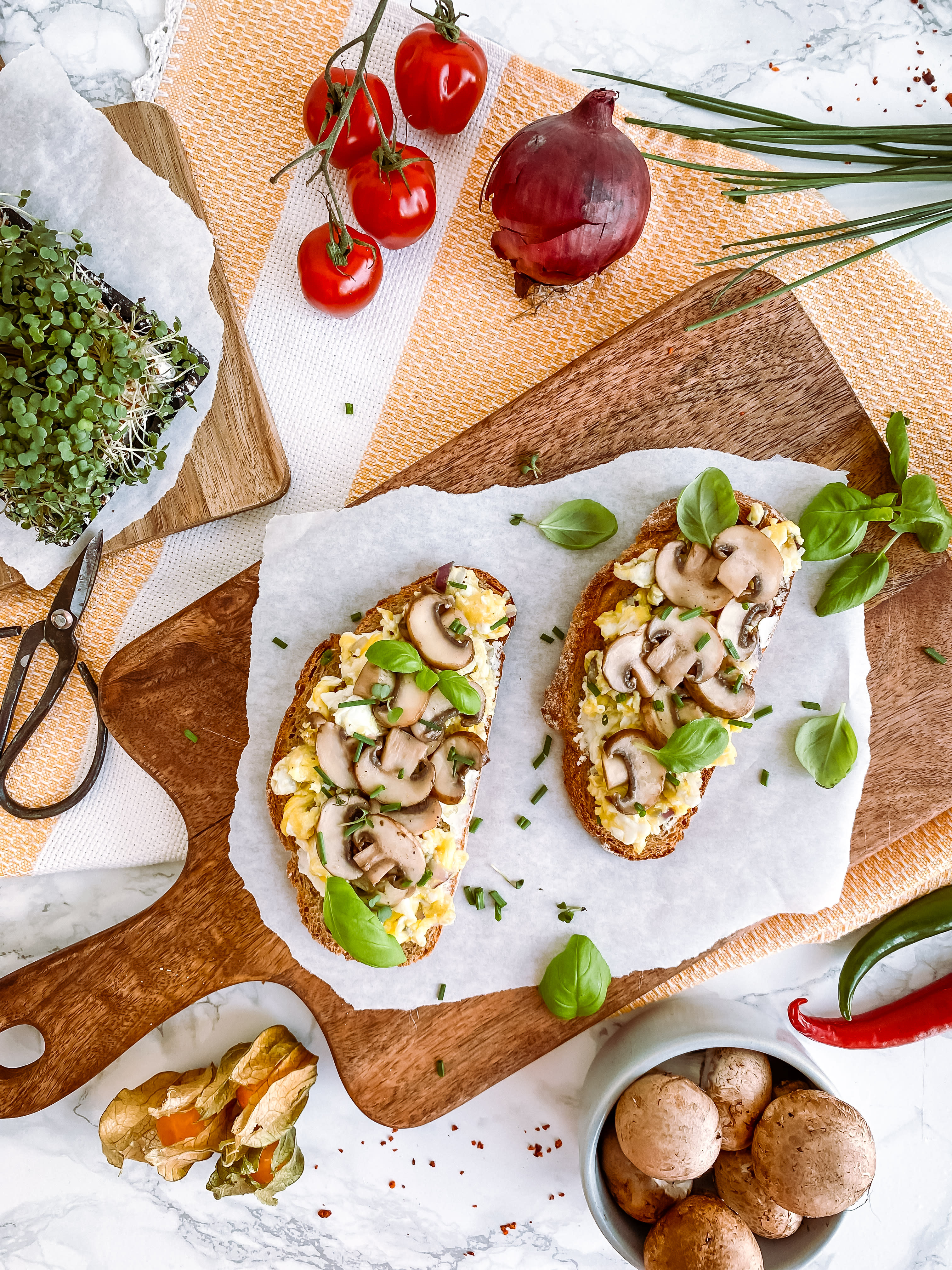 Rühreibrot mit Champignons Bild