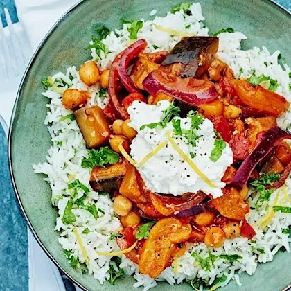 Auberginetagine med getostyoghurt