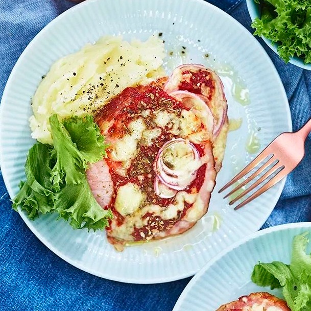 Pizzagratinerad kassler med mos