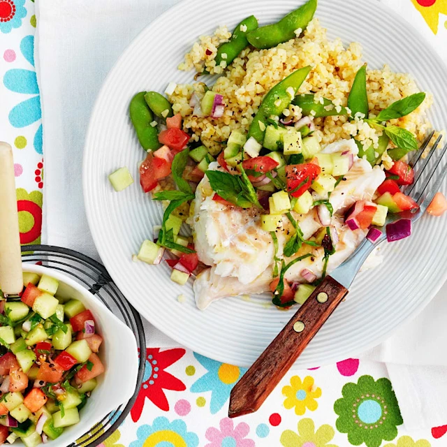 Torsk med bulgur och tomat- och myntasallad