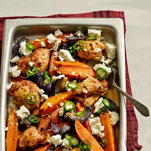 Kyckling och sötpotatis i ugn med fetaost