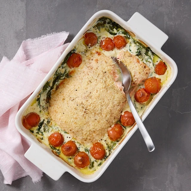 Lax med spenat, grädde och parmesanost