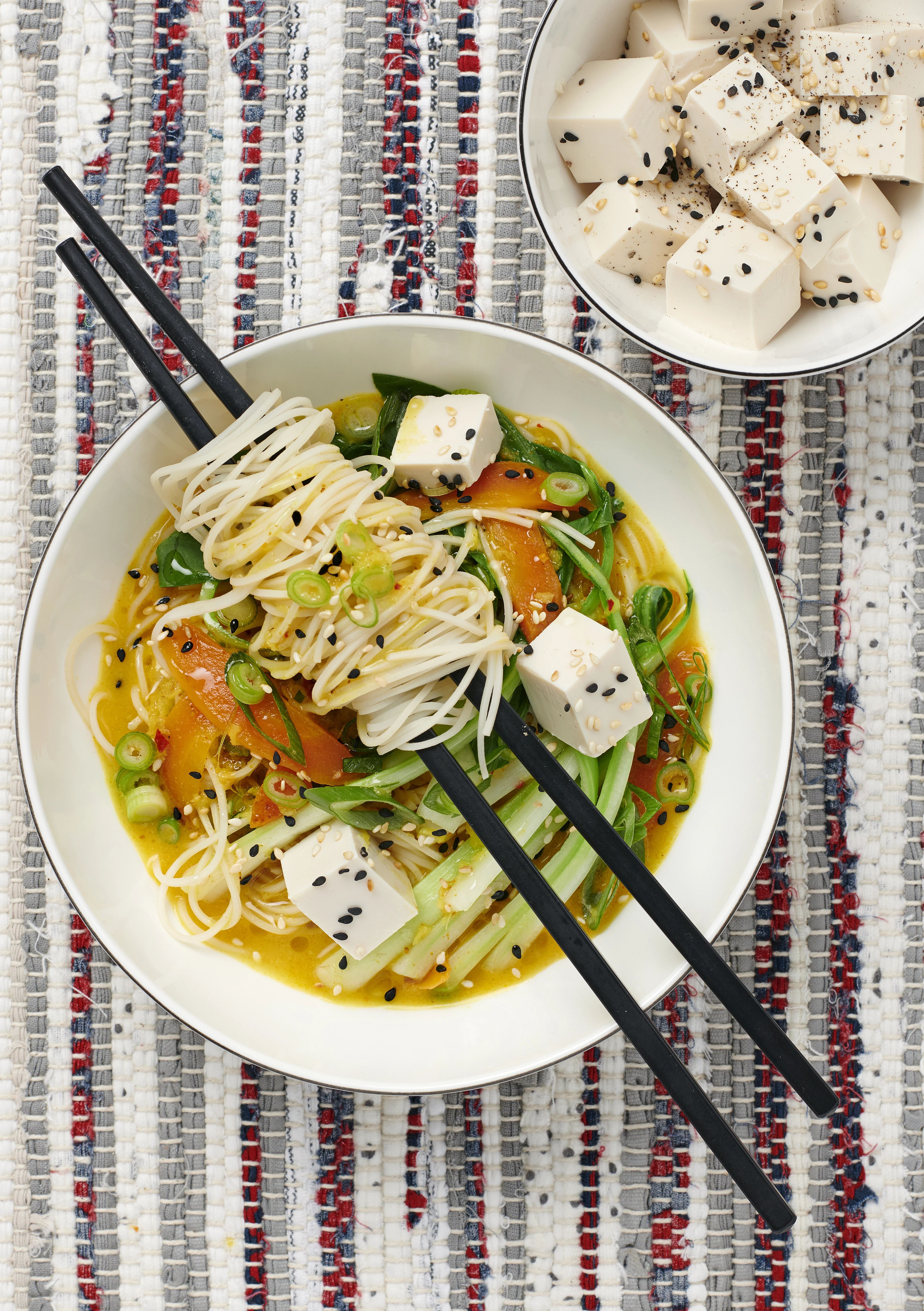 Curryramen med kokos och lime