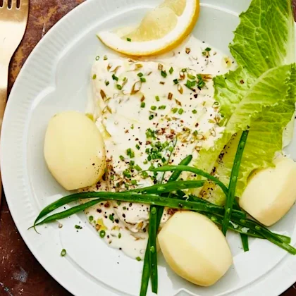 Fisk i ugn med citron- och gräslökssås
