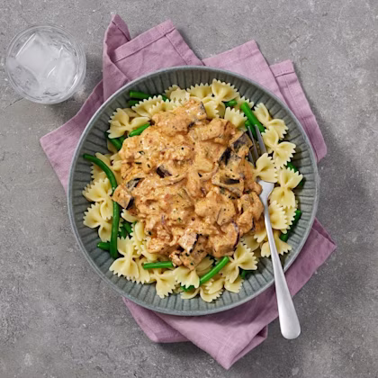 Kycklingfärssås med soltorkad tomatcrème