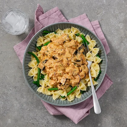 Kycklingfärssås med soltorkad tomatcrème