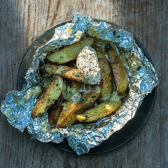 Potatisknyten på grillen och aioli med Västerbottensost