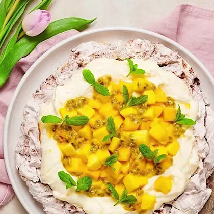 Påskdessert - chokladpavlova med lemon curdgrädde