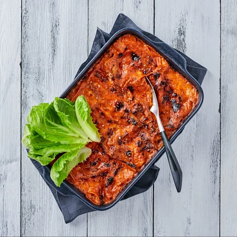 Lasagne i form med salladsblad
