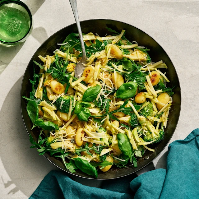 Ljummen gnocchisallad med citrondressing