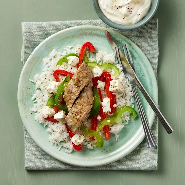 Färslimpa med paprikasallad och vitlöksyoghurt