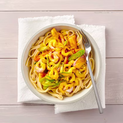 Saffranspasta med räkor