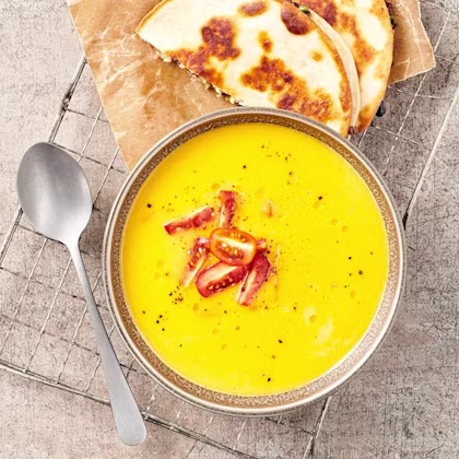 Morotssoppa med citrongräs och quesadillas