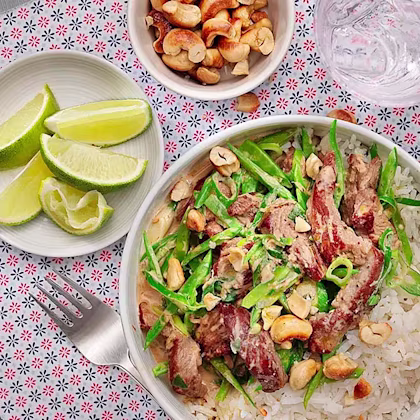 Biffcurry med lime och cashewnötter