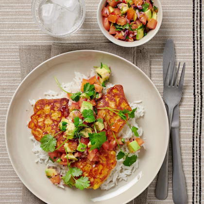 Majsfritters med avokadosallad