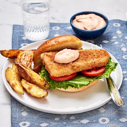 Fiskburgare med klyftisar och dipp