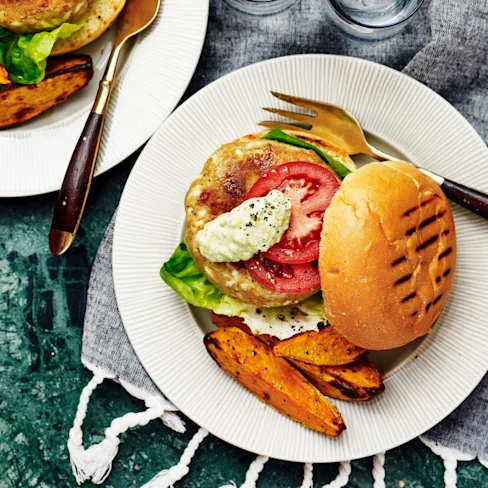 Kikärtsburgare med rostad sötpotatis