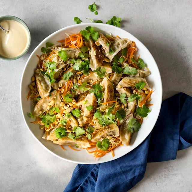 dumplingssallad med sojamajonnäs