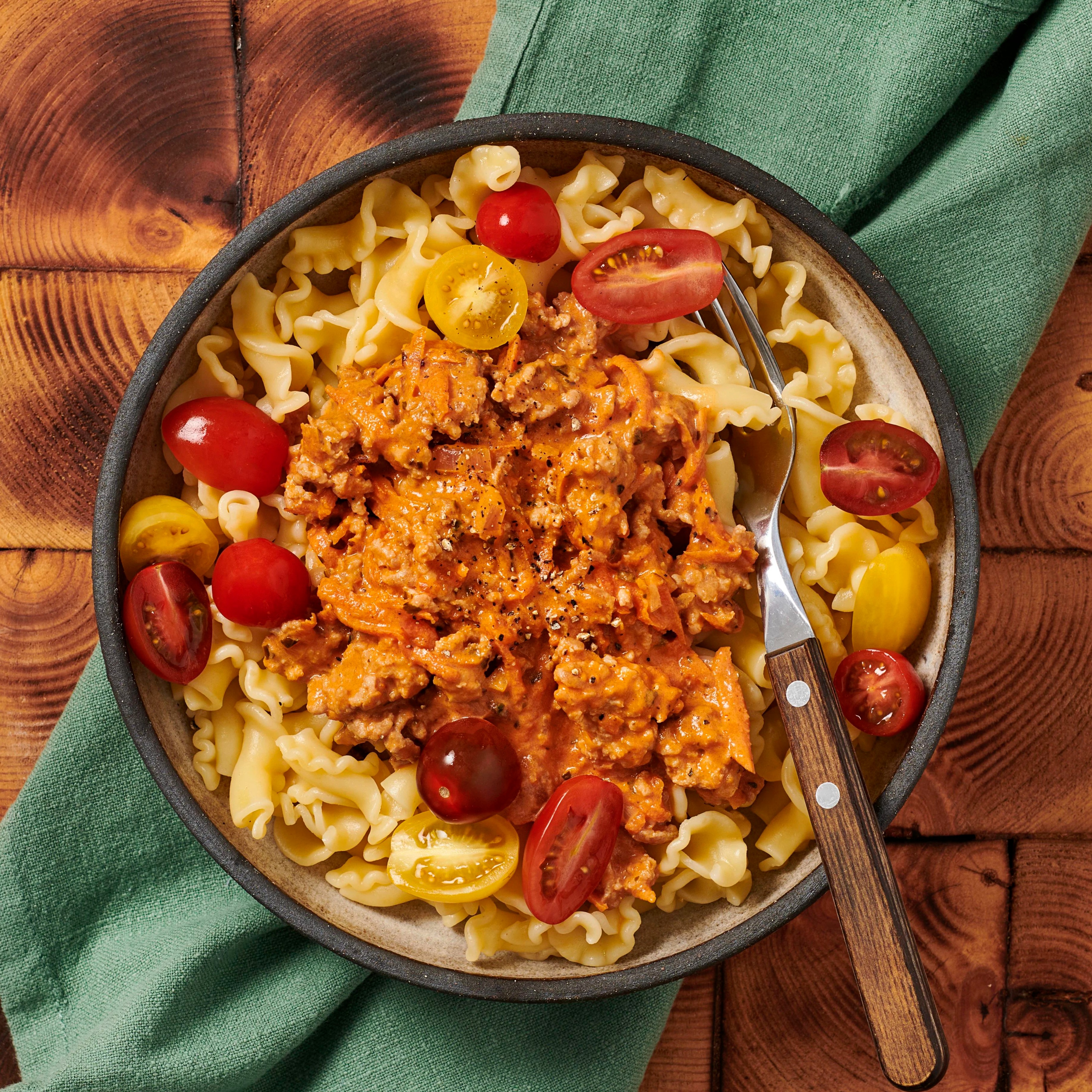 Kycklingfärs i gräddig tomatsås