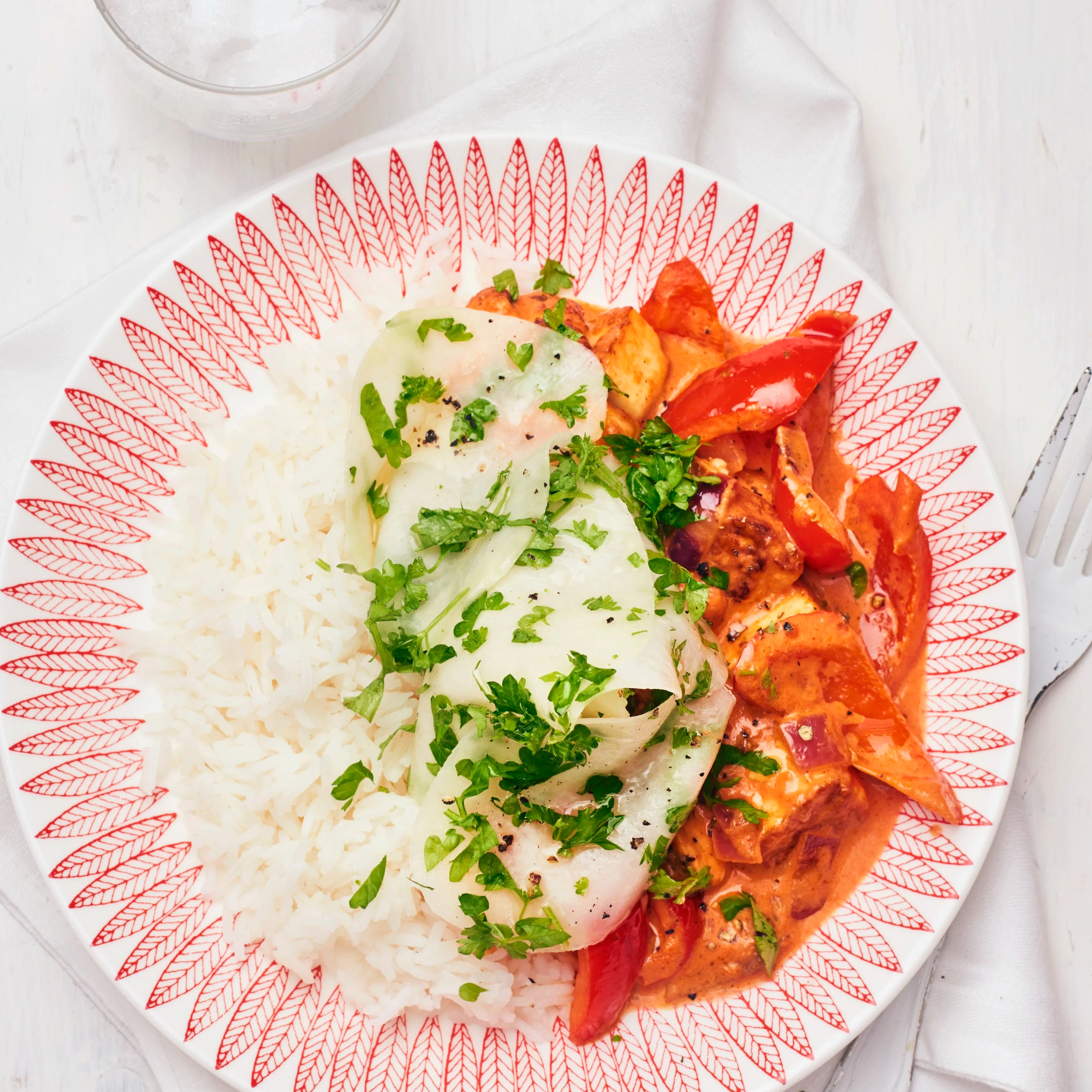 Halloumistroganoff med kålrabbisallad