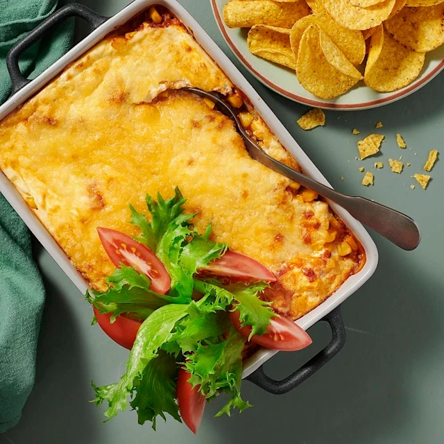 Tacogratäng med nachos och majs