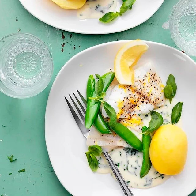 Citronbakad spätta med örtsås