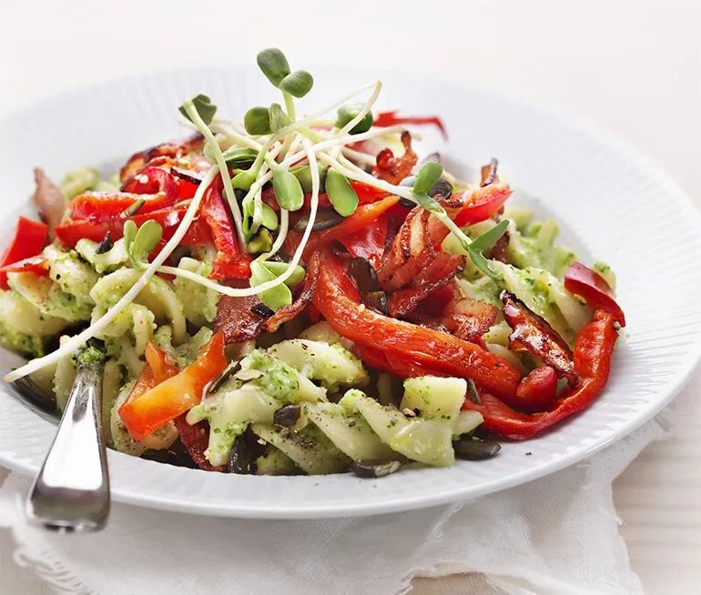 Fusilioni med broccolipesto och bacon